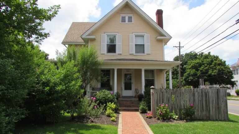 22 Colonial House Exterior Beige Ideas For Warm Neutral Charm colonial house exterior designs