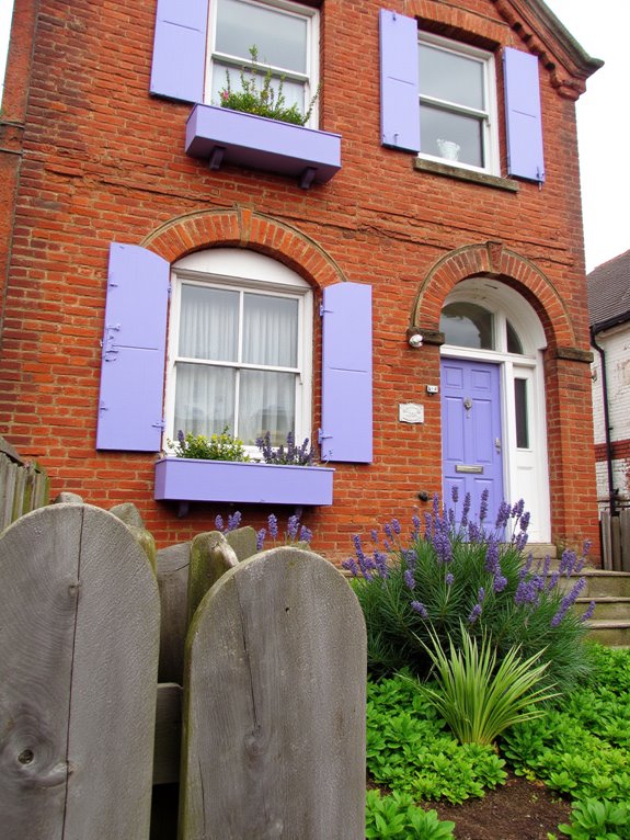 lavender enhances red brick
