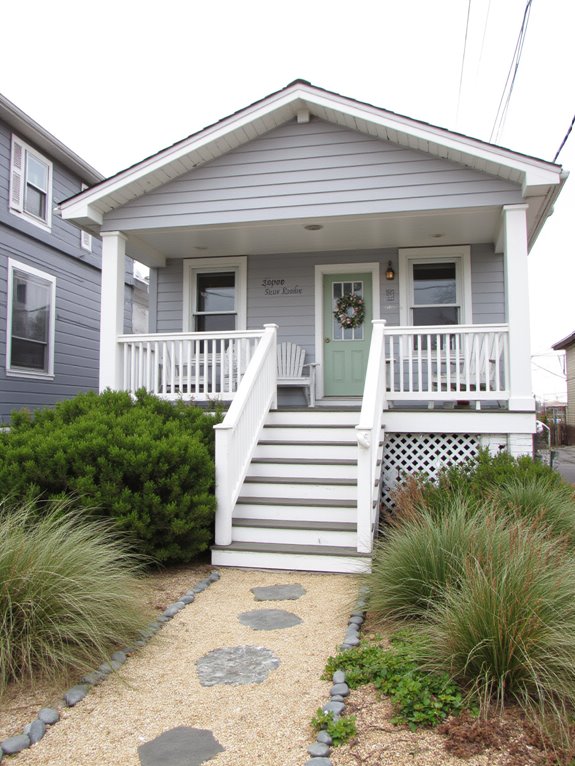 maintain soft gray exterior