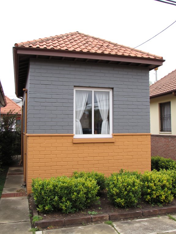two tone brick with terracotta