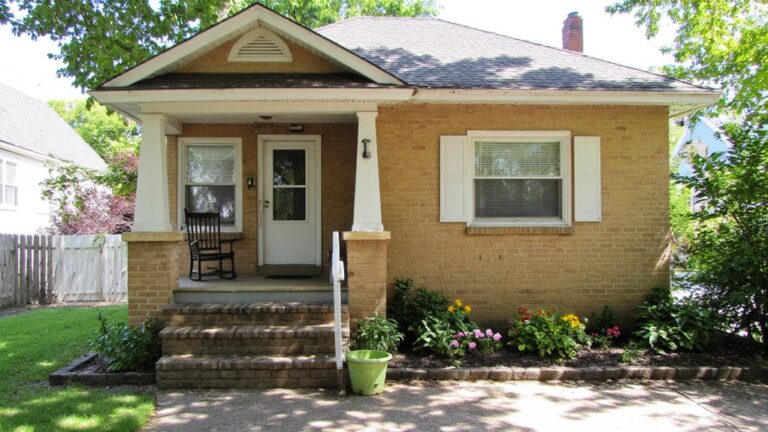 21 Fresh Tan Painted Brick House Exteriors That Look Effortlessly Updated updated tan brick exteriors